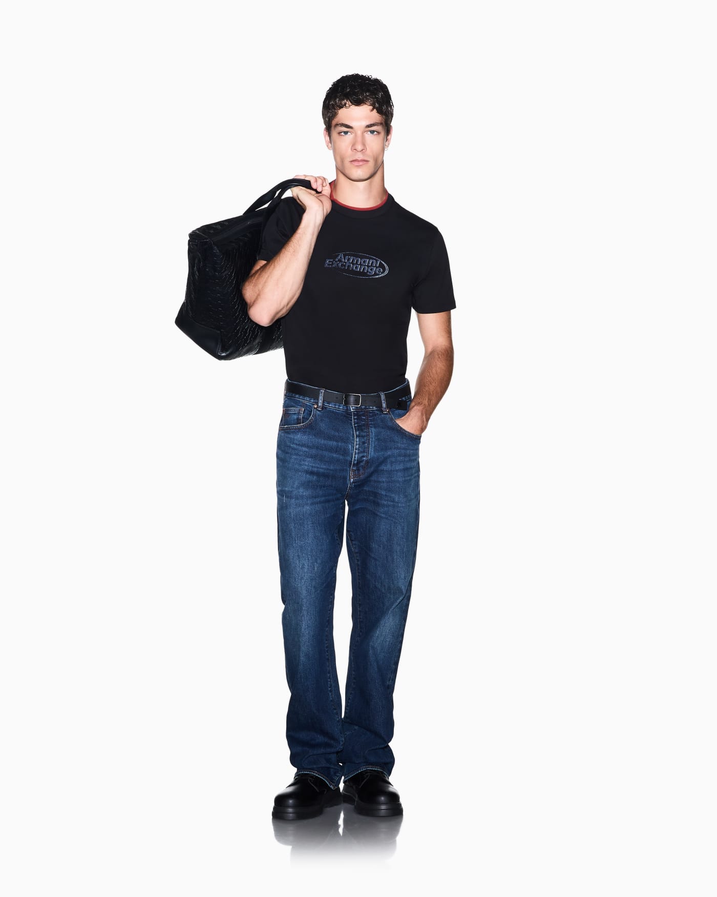 Regular fit crew neck t-shirt in cotton jersey with a logo