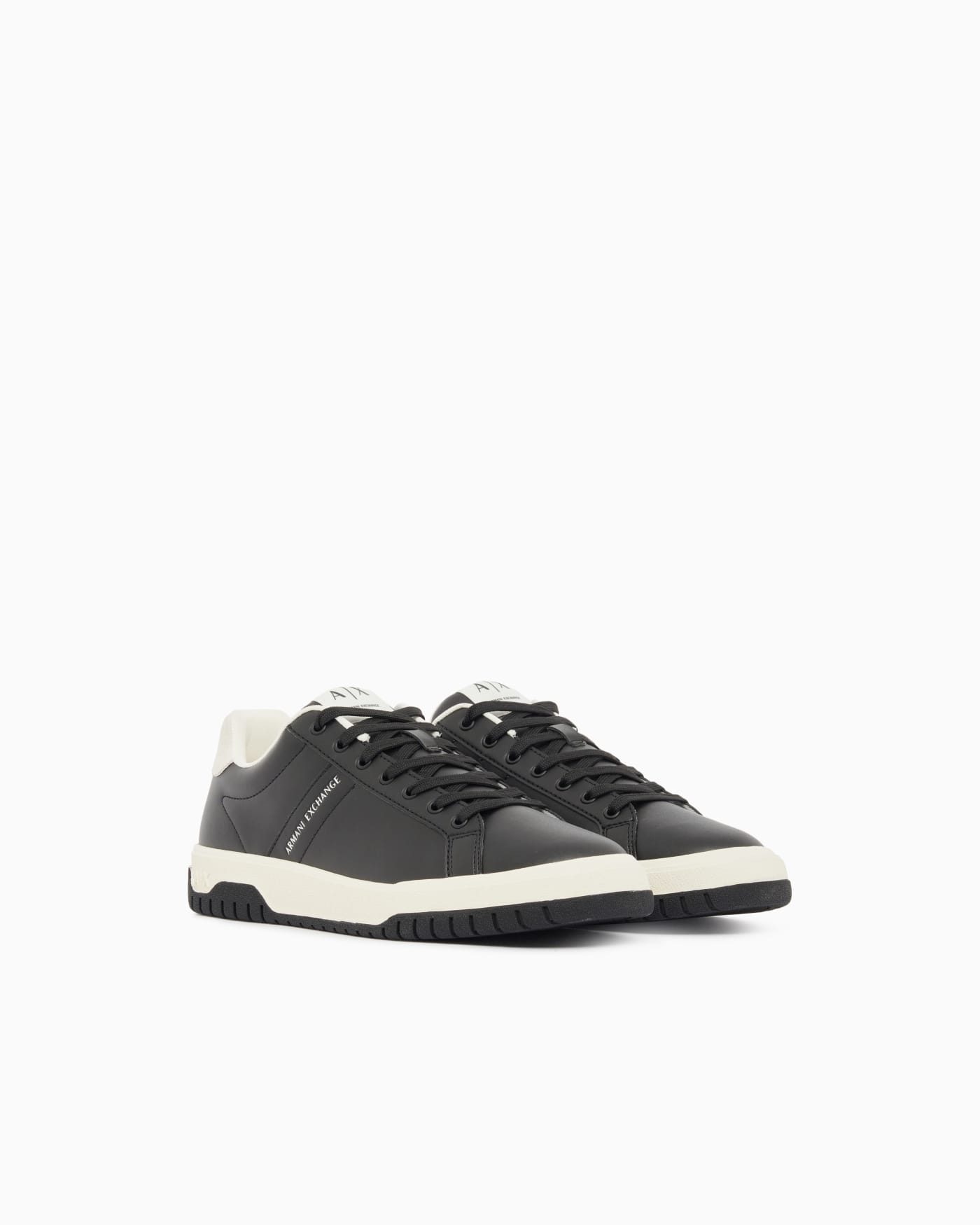 Sneakers in leather and suede with rubber sole