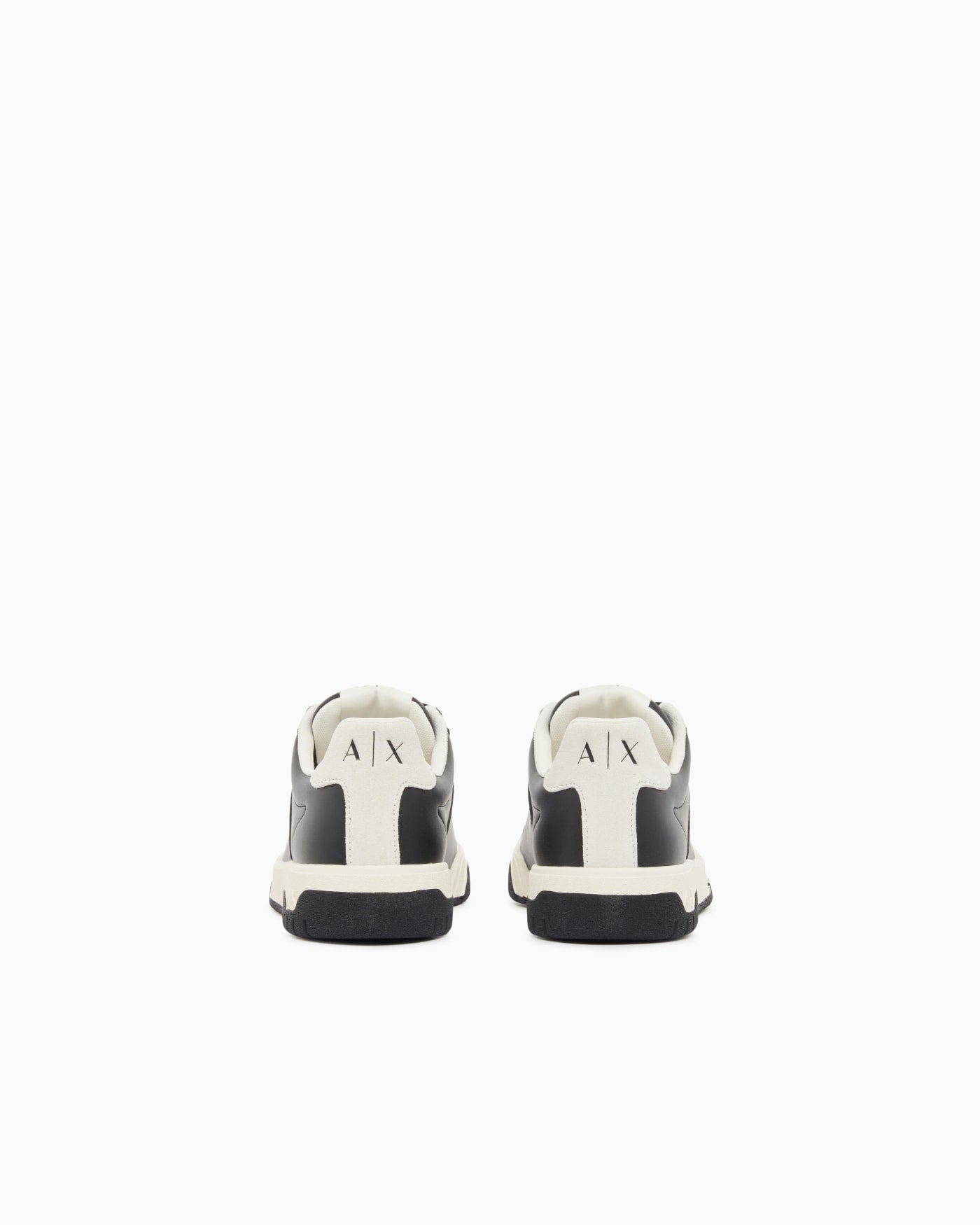 Sneakers in leather and suede with rubber sole