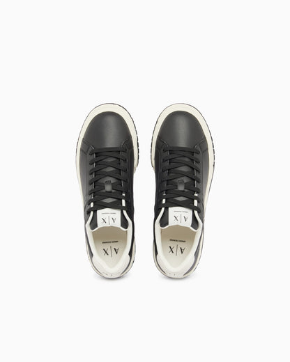 Sneakers in leather and suede with rubber sole