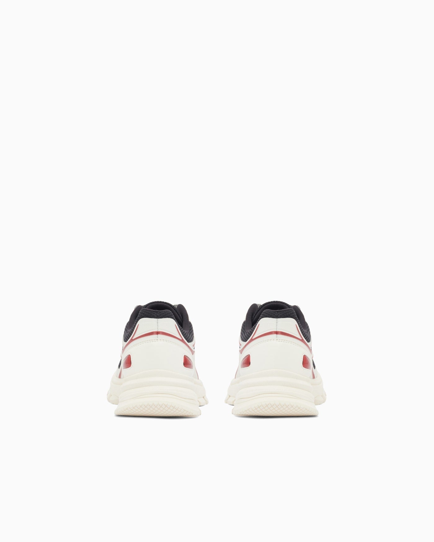 Sneakers in mesh with metallic details