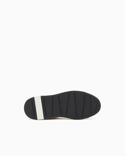 Sneakers in suede and mesh with a rubber sole