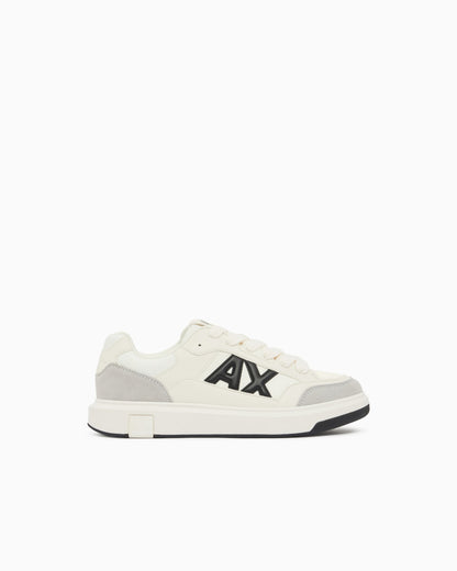 Sneakers in suede and mesh with a rubber sole