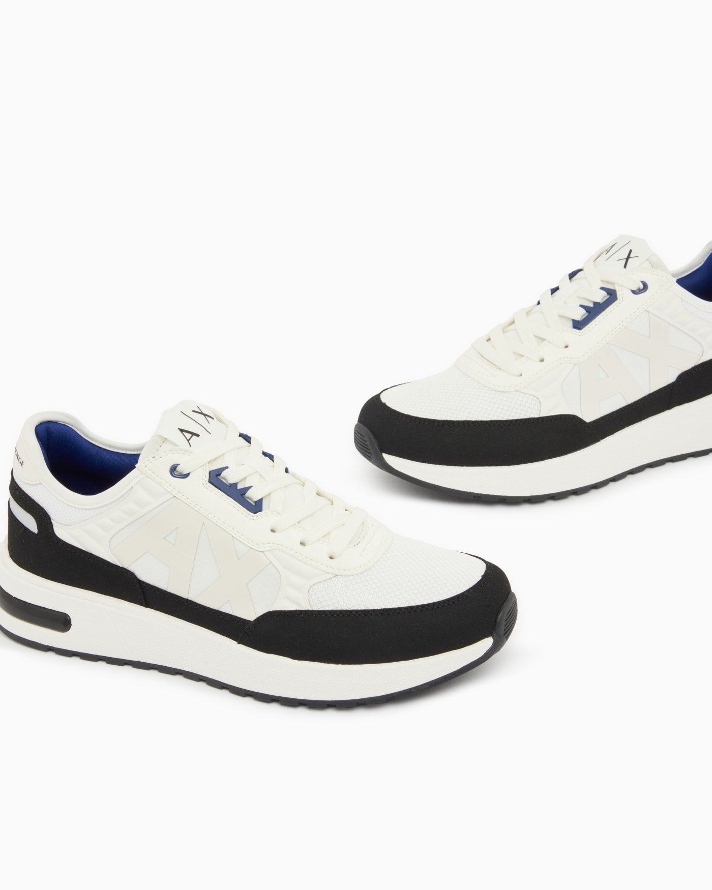 Sneakers in ripstop with micro suede