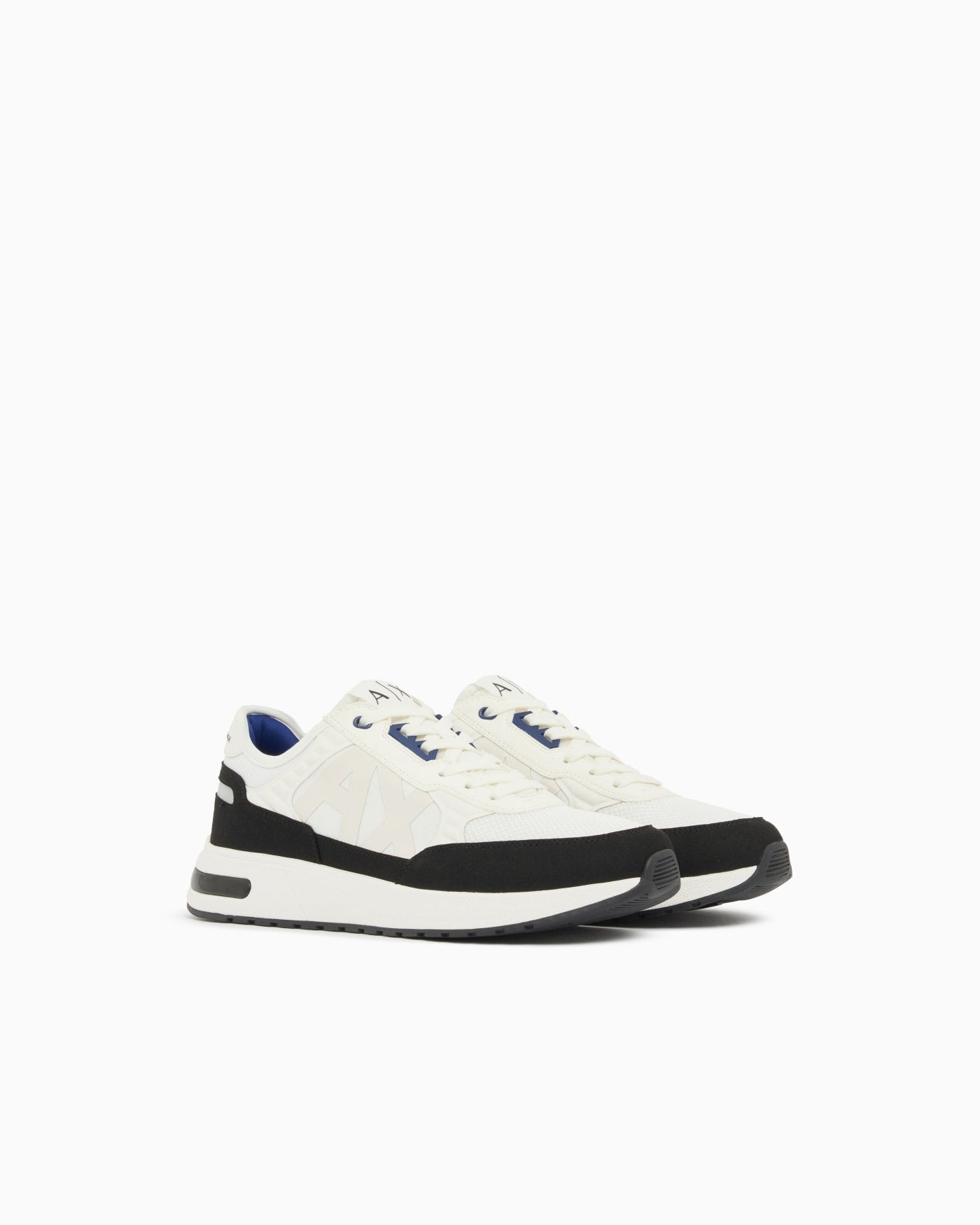 Sneakers in ripstop with micro suede