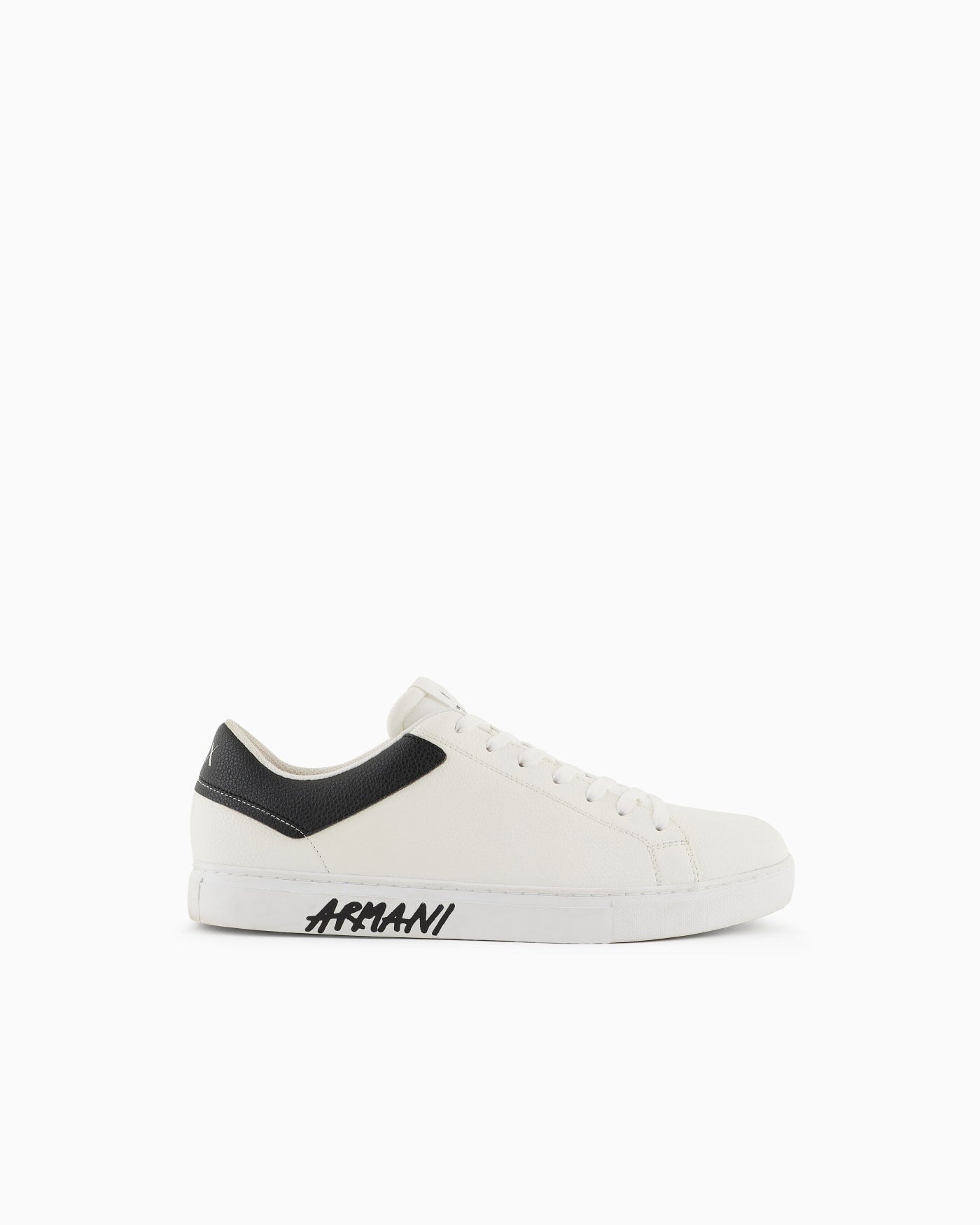 Sneakers with logo
