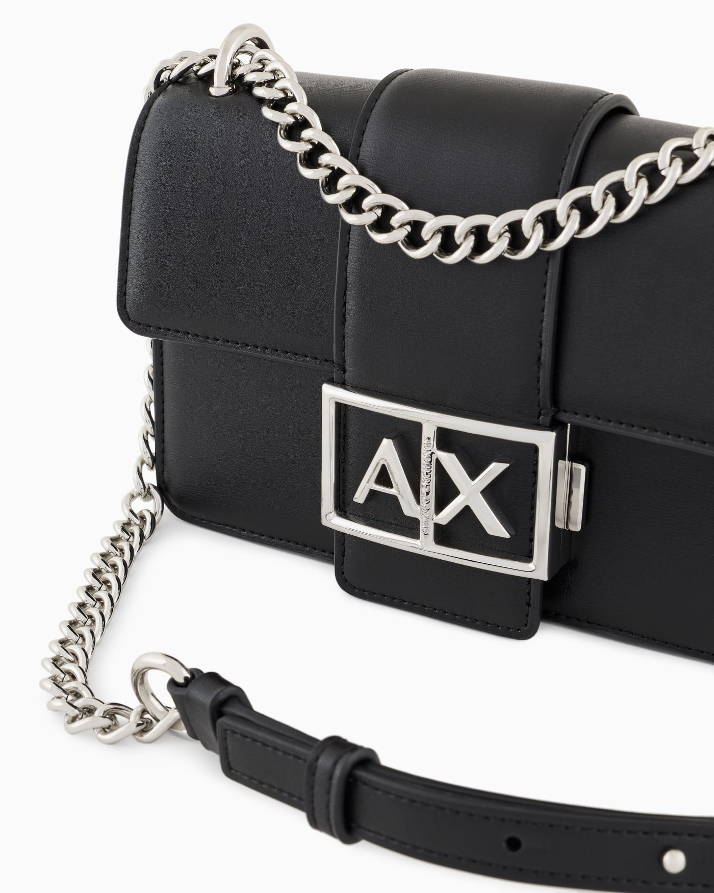 Crossbody bag with chain strap for woman