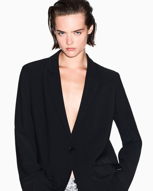Fluid one-button jacket woman
