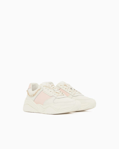 Technical mesh sneaker with thick sole and chain