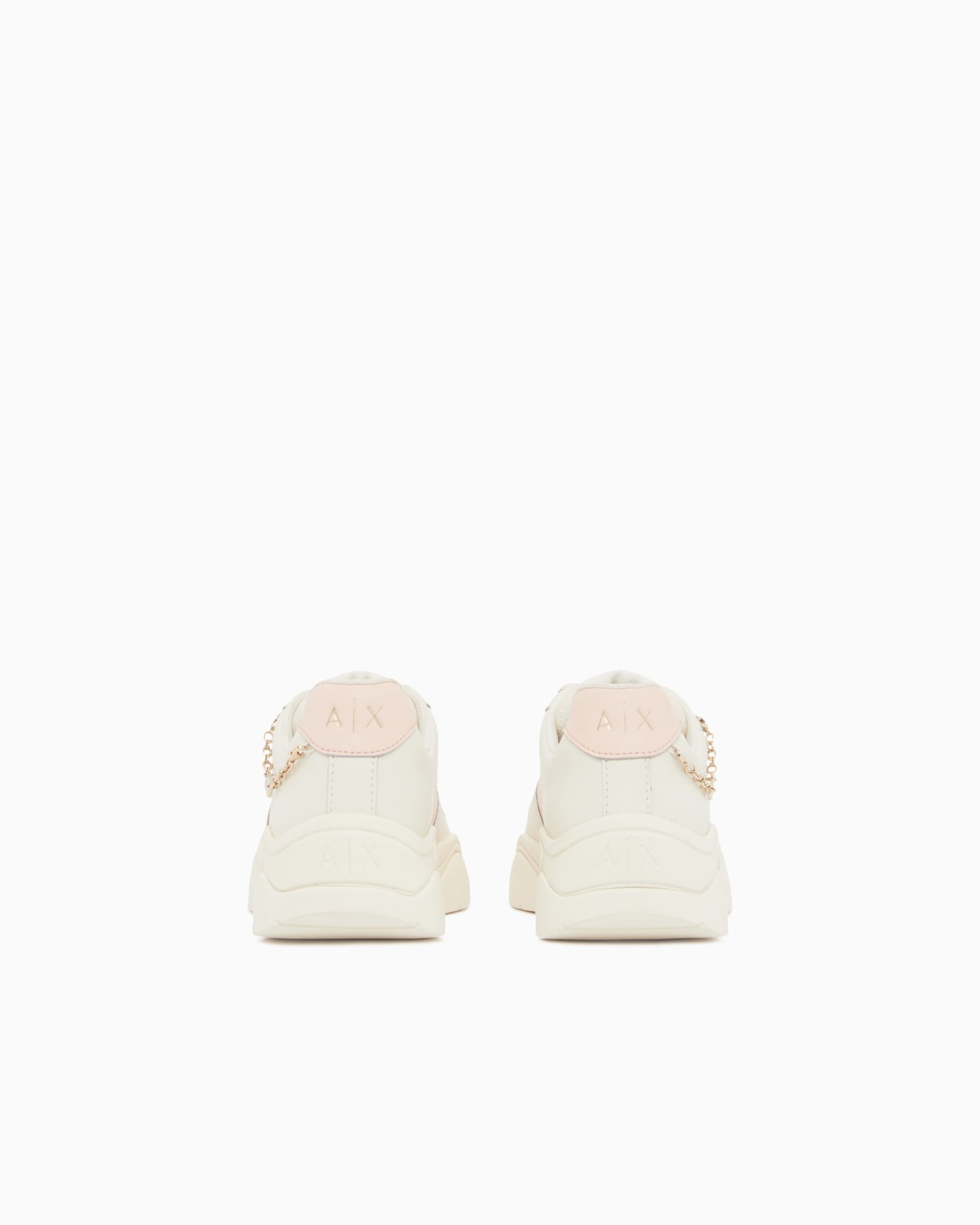 Technical mesh sneaker with thick sole and chain