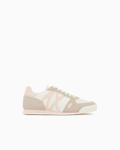 Sneakers in suede and mesh with reflective details