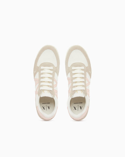 Sneakers in suede and mesh with reflective details