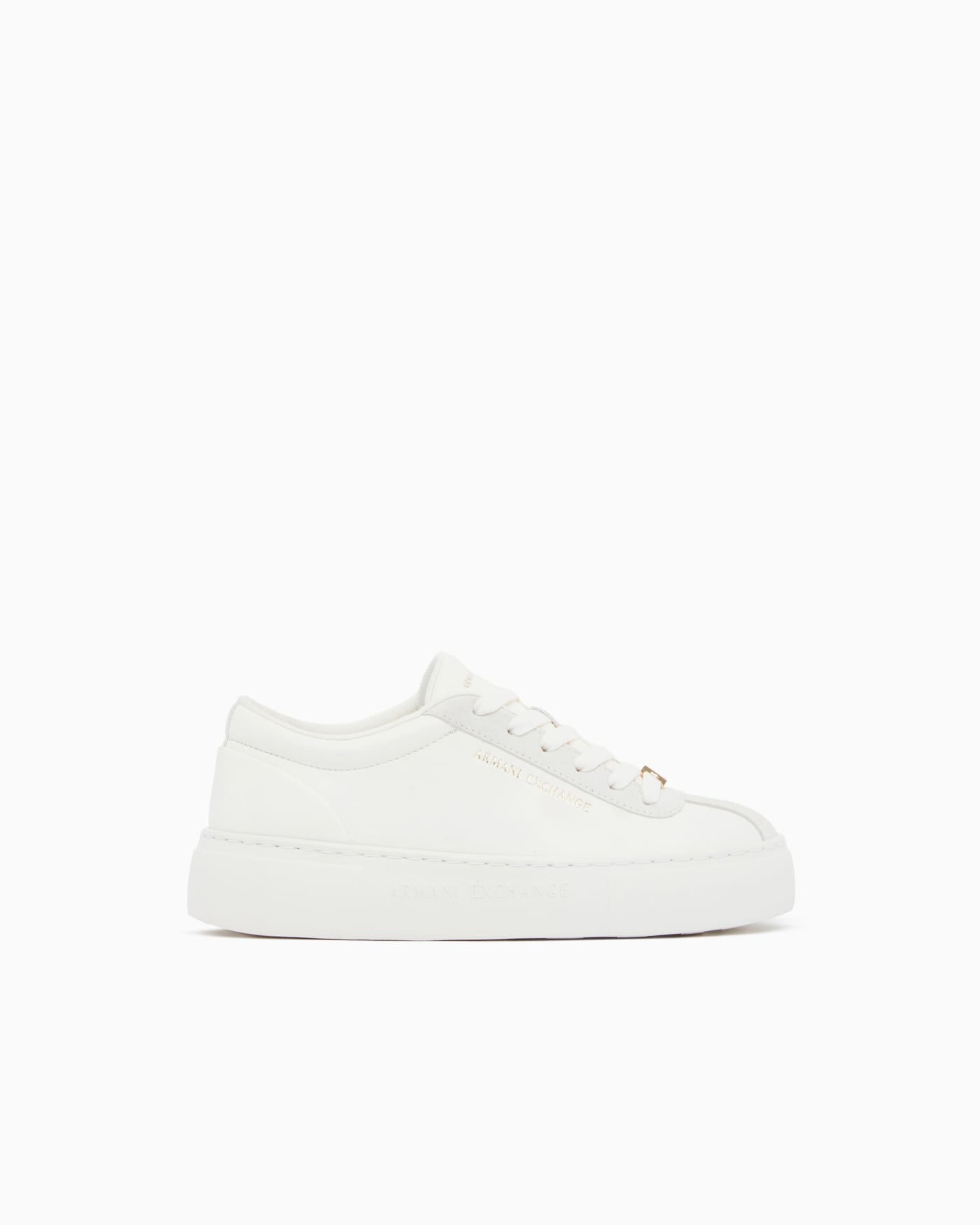 Low cut Sneakers with suede and tumbled finish