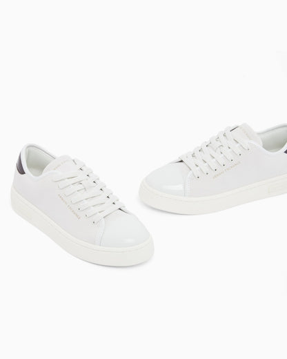 Sneakers in suede with patent inserts