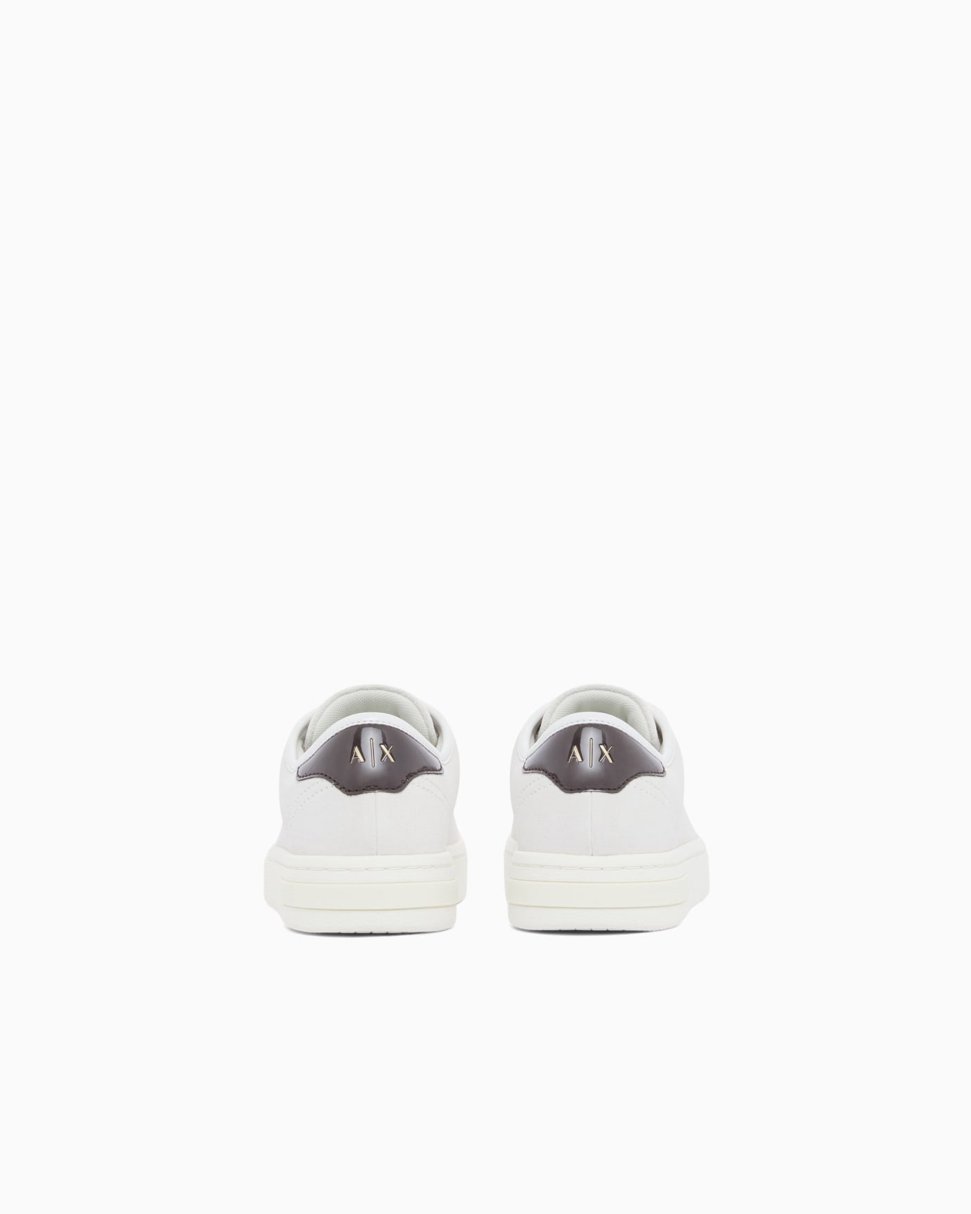 Sneakers in suede with patent inserts