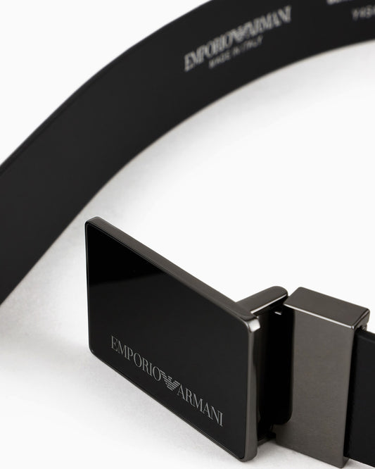 Pebbled leather belt with plate
