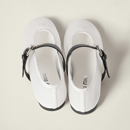 Mesh fabric ballerinas