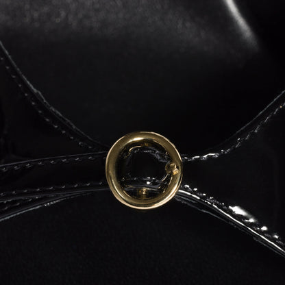 Patent leather sandals with buckles