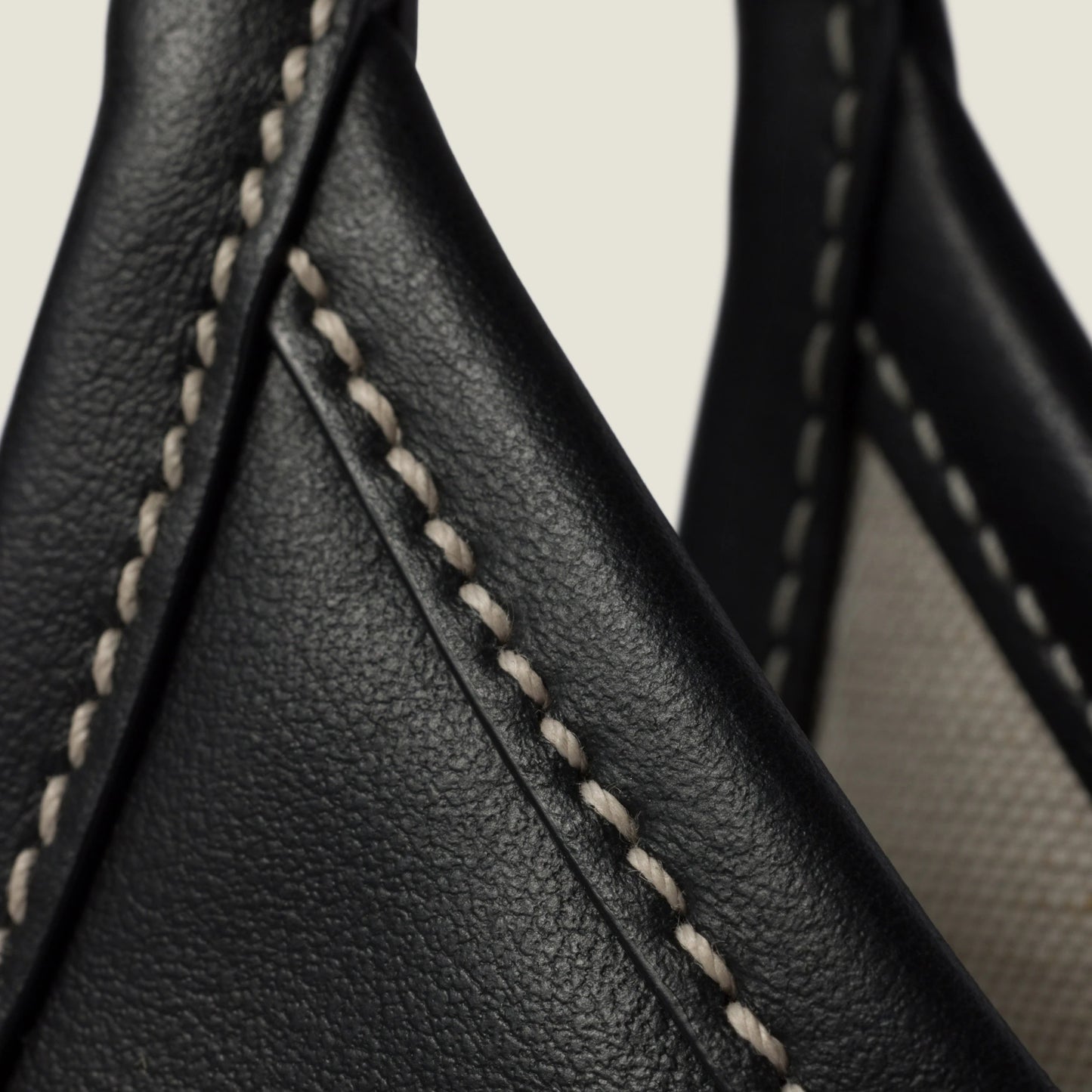 Ivy leather handbag