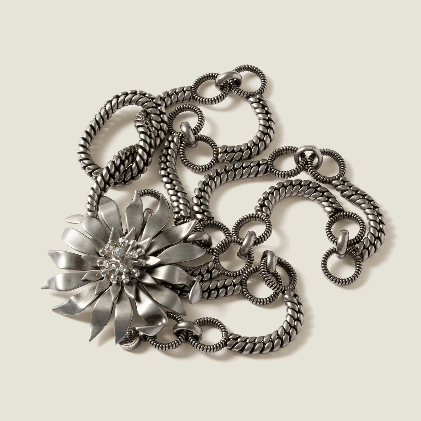 Metal belt with crystals