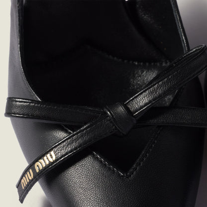 Leather slingback pumps with bow