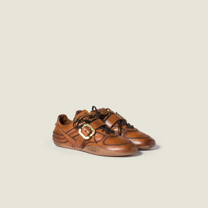 Gymnasium leather sneakers with buckle
