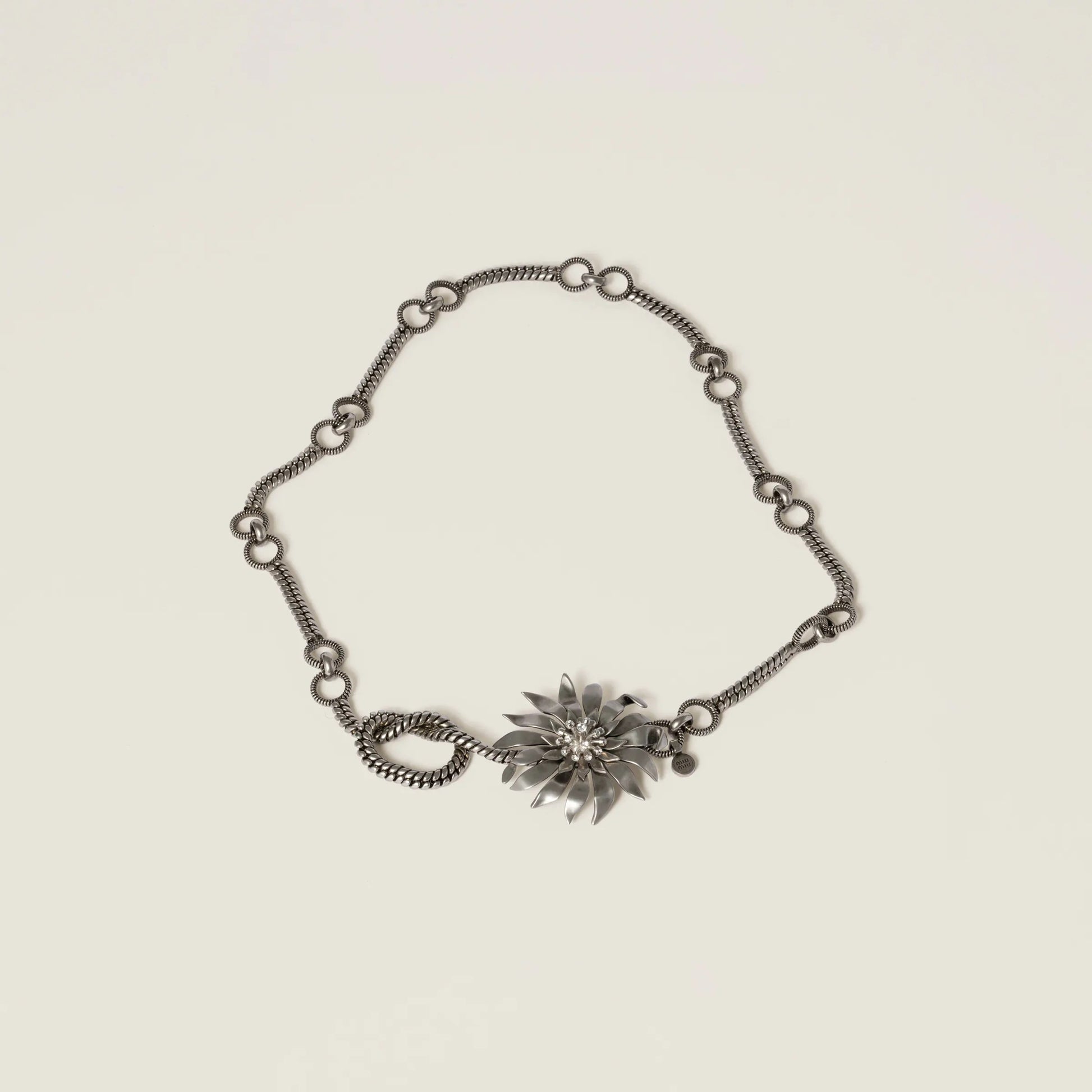 Metal belt with crystals