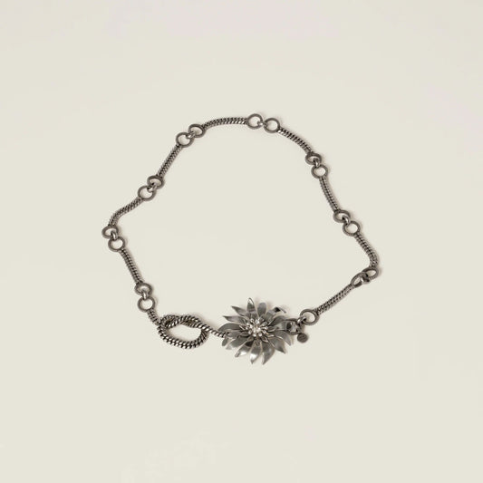 Metal belt with crystals