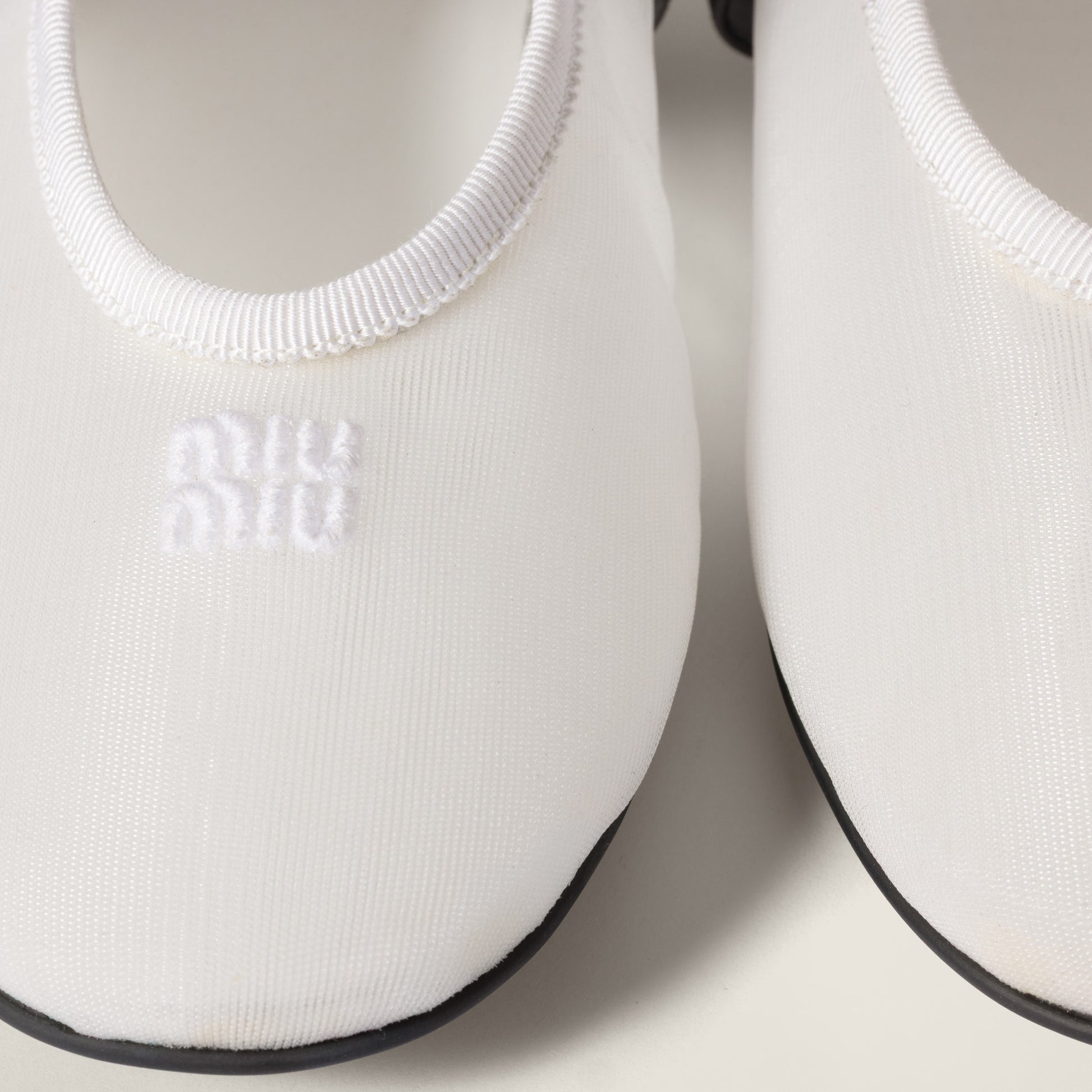Mesh fabric ballerinas