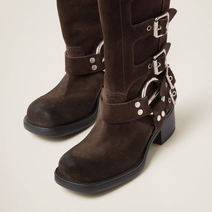 Suede boots