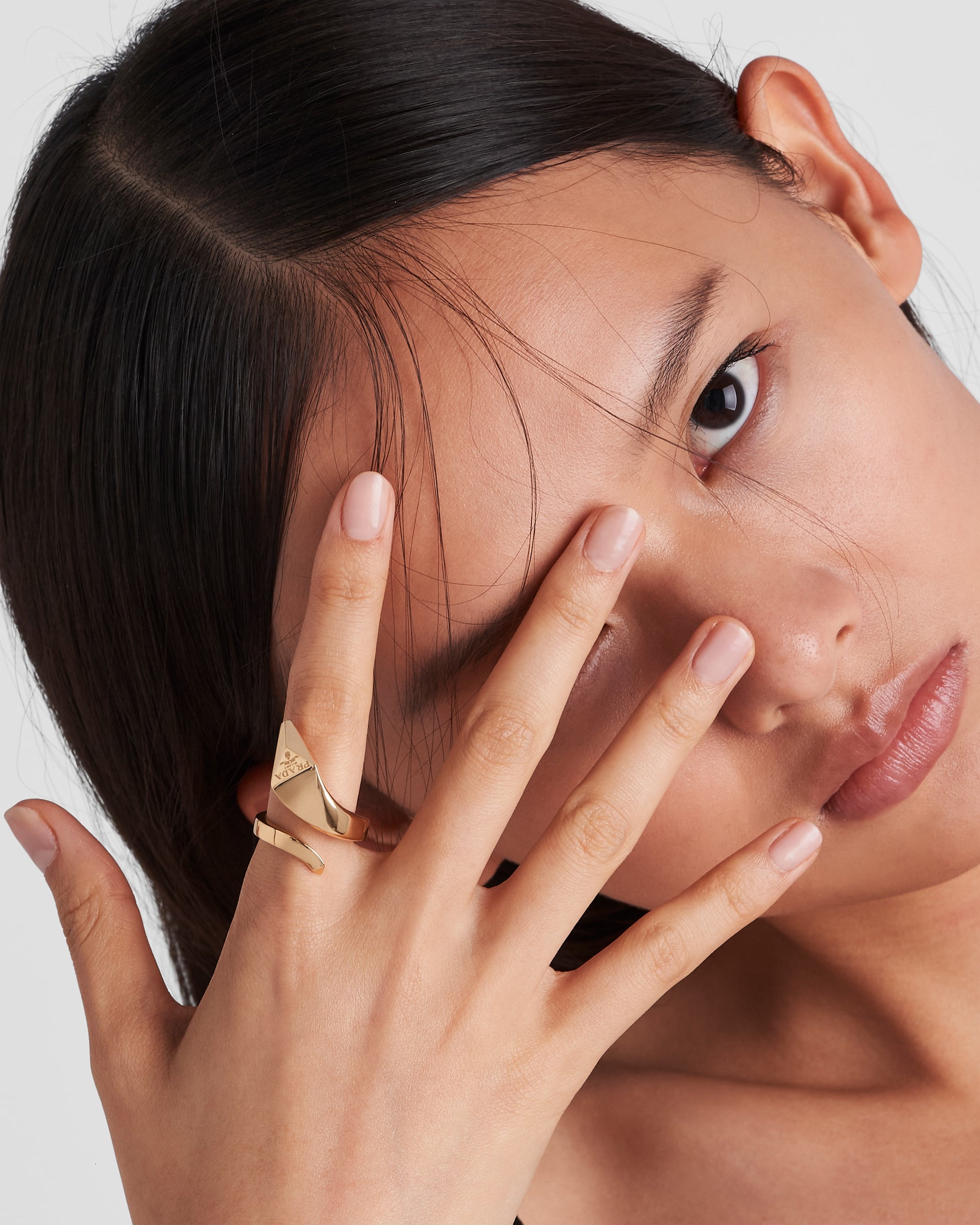 Eternal Gold snake ring in yellow gold