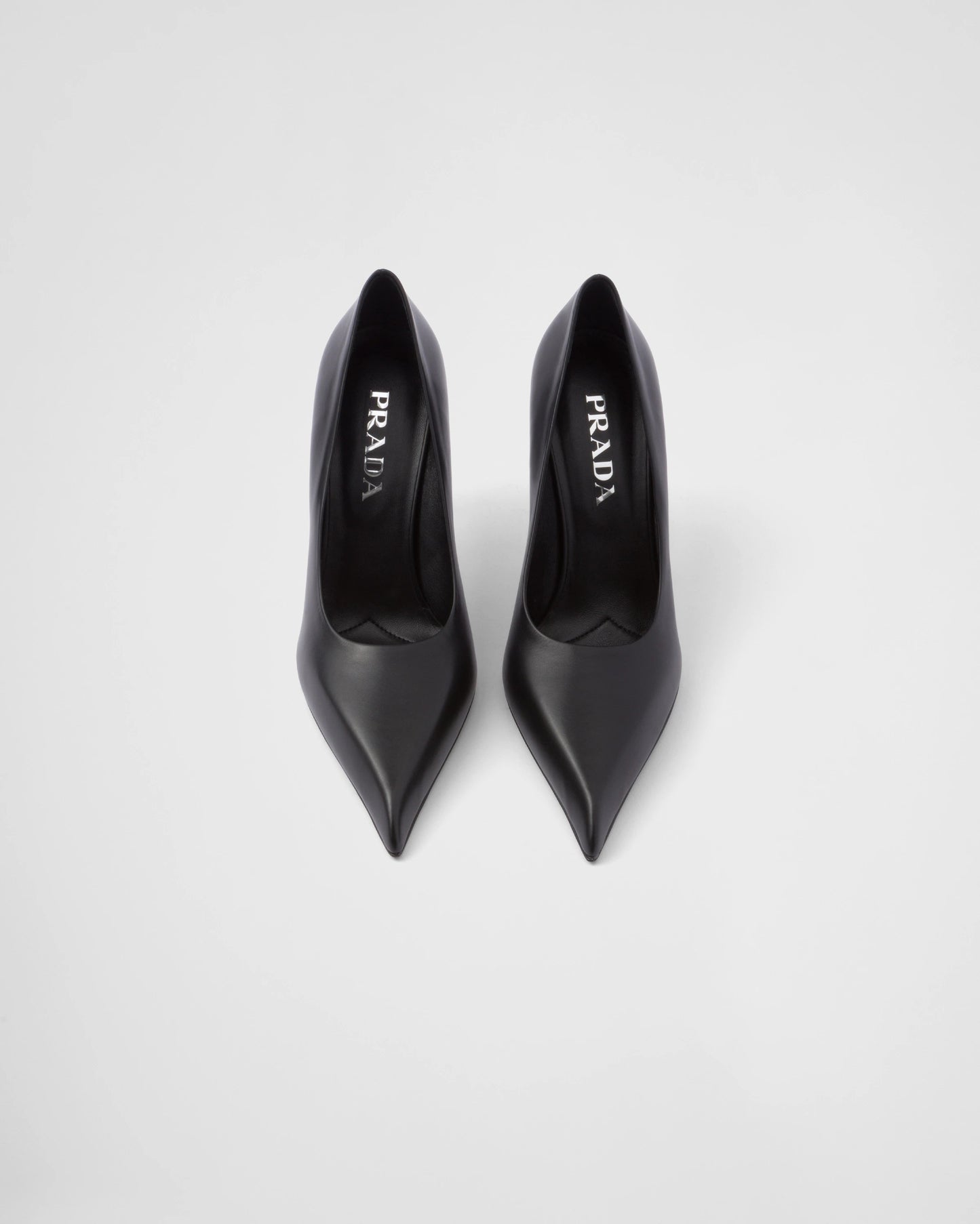 Leather pumps