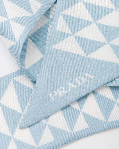 Printed silk tie