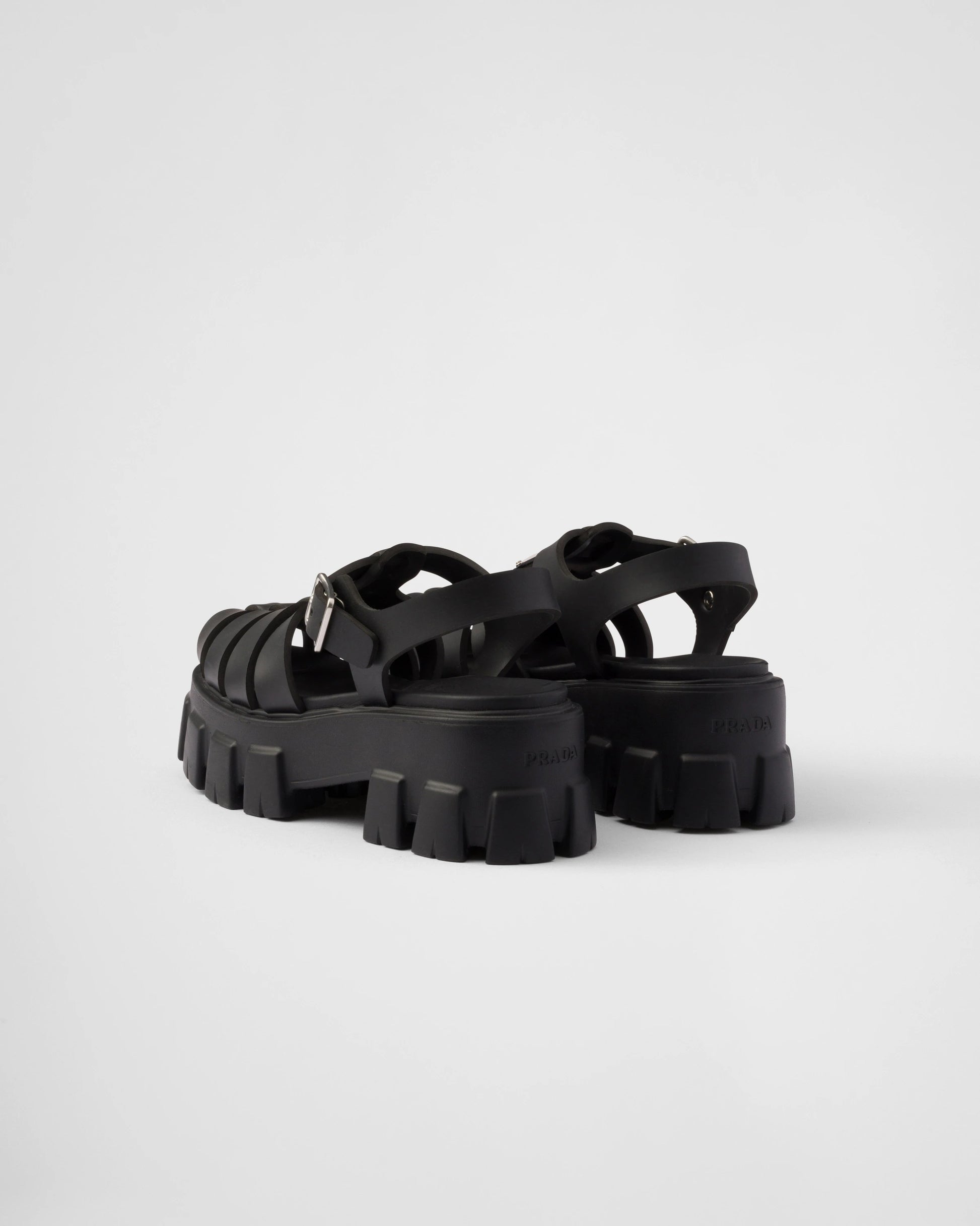 Monolith foam rubber sandals
