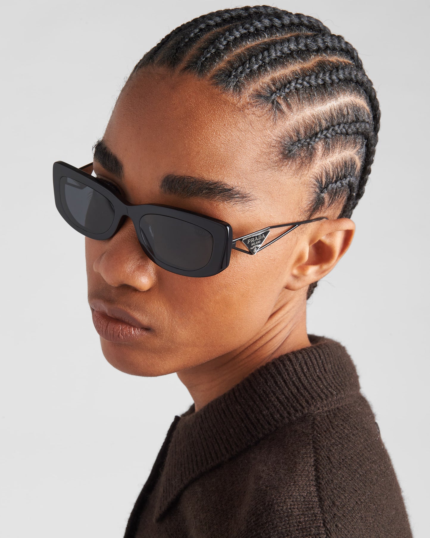 Sunglasses with triangle logo