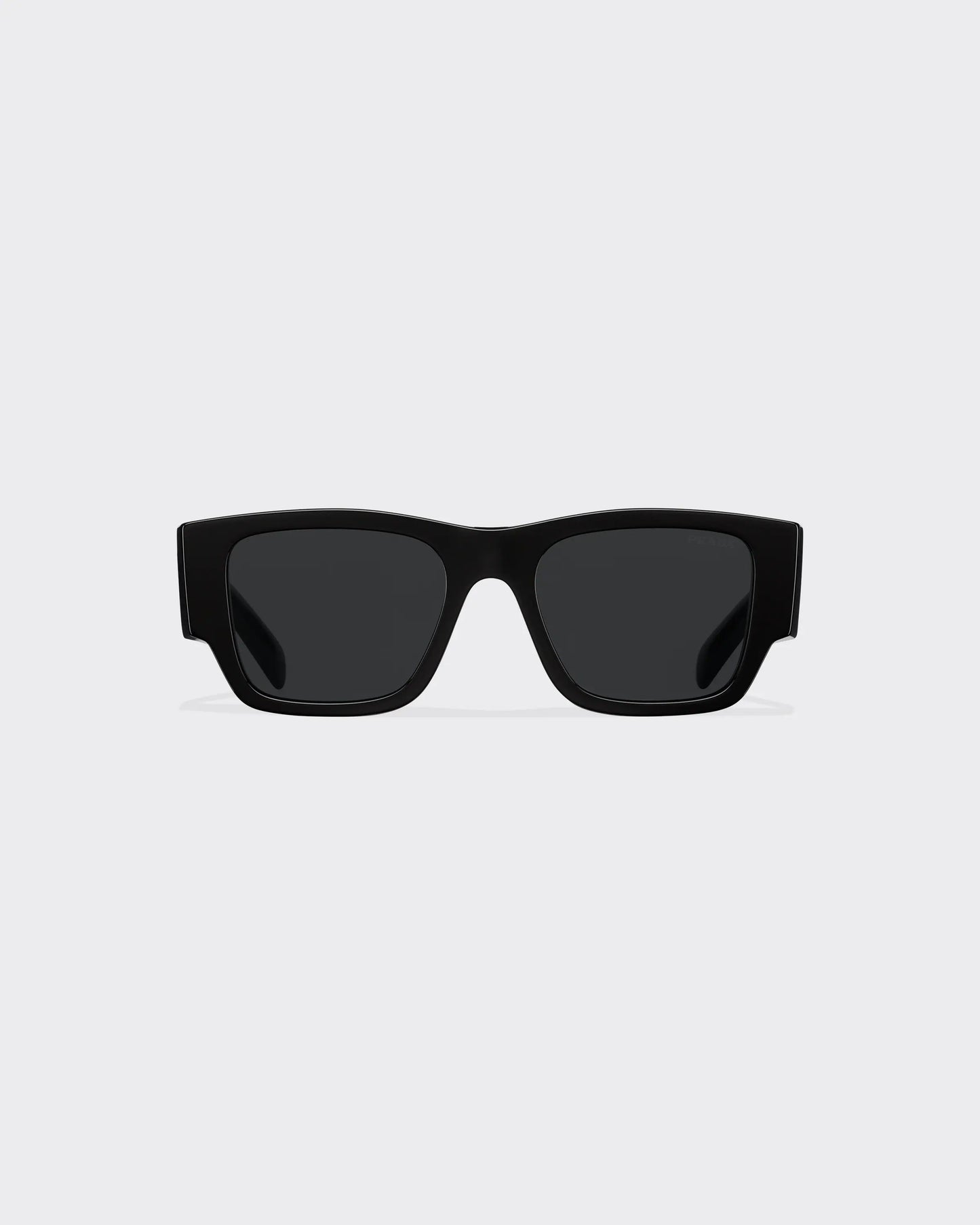 Sunglasses with triangle logo