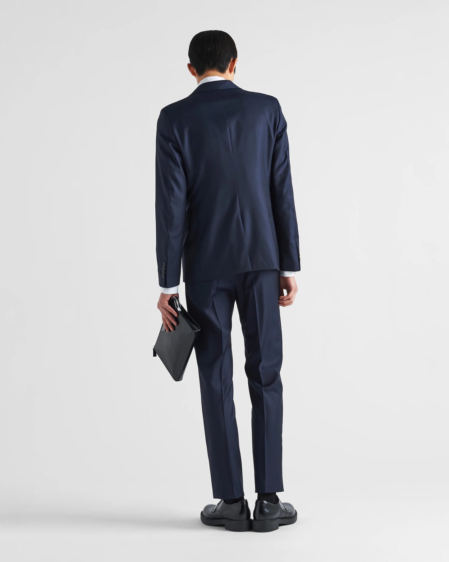 Single-breasted wool suit