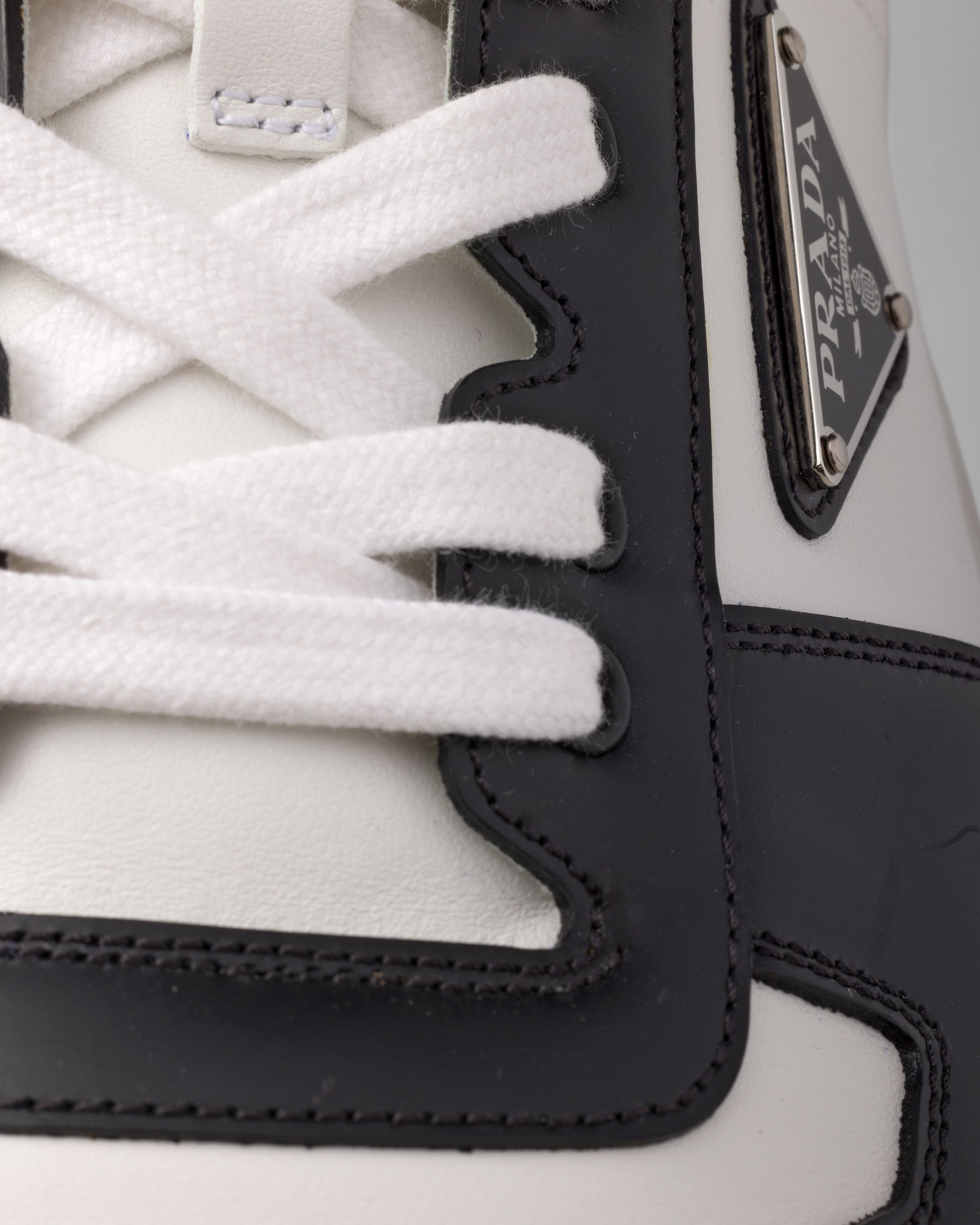 Downtown leather sneakers