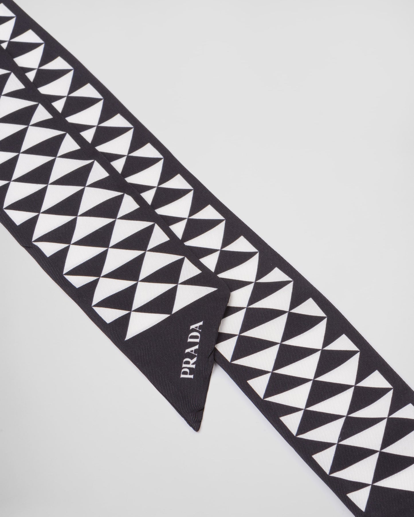 Printed silk tie