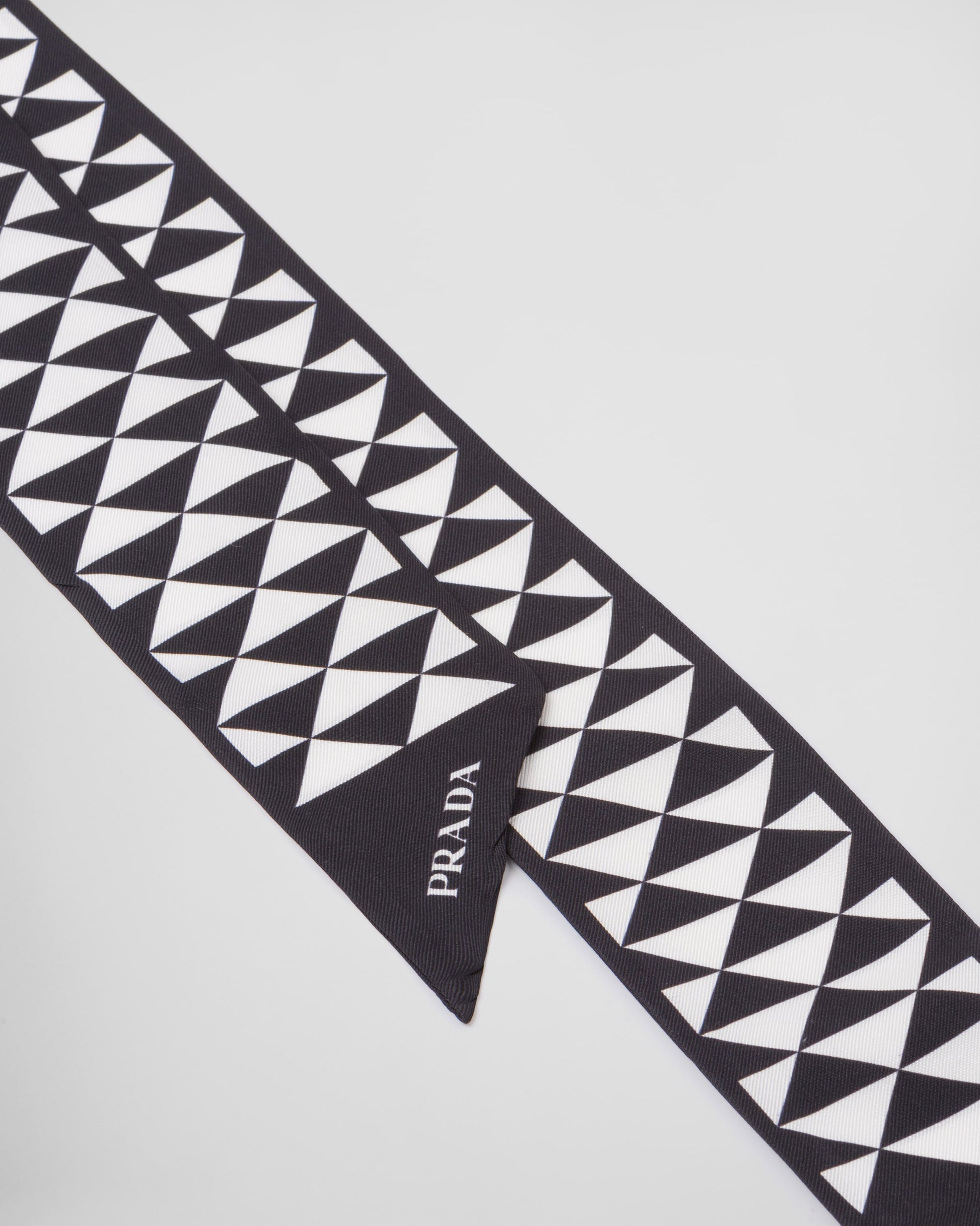 Printed silk tie