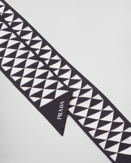 Printed silk tie