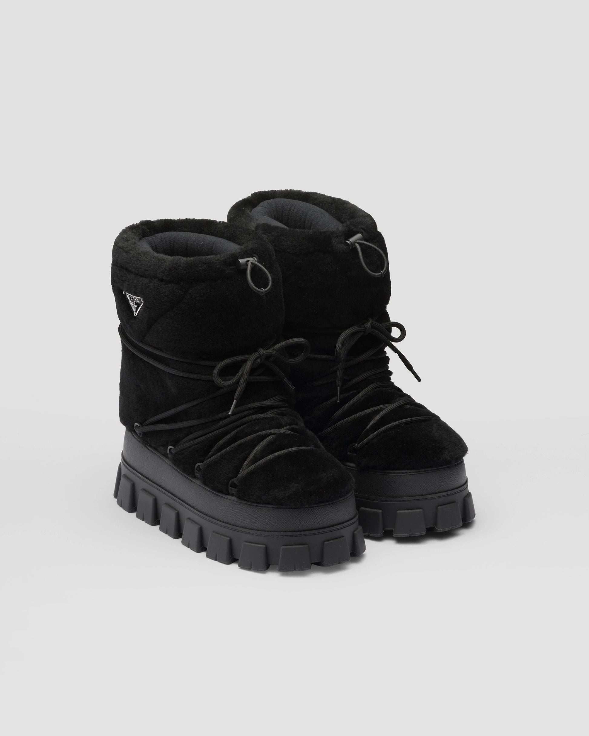 Shearling après ski booties