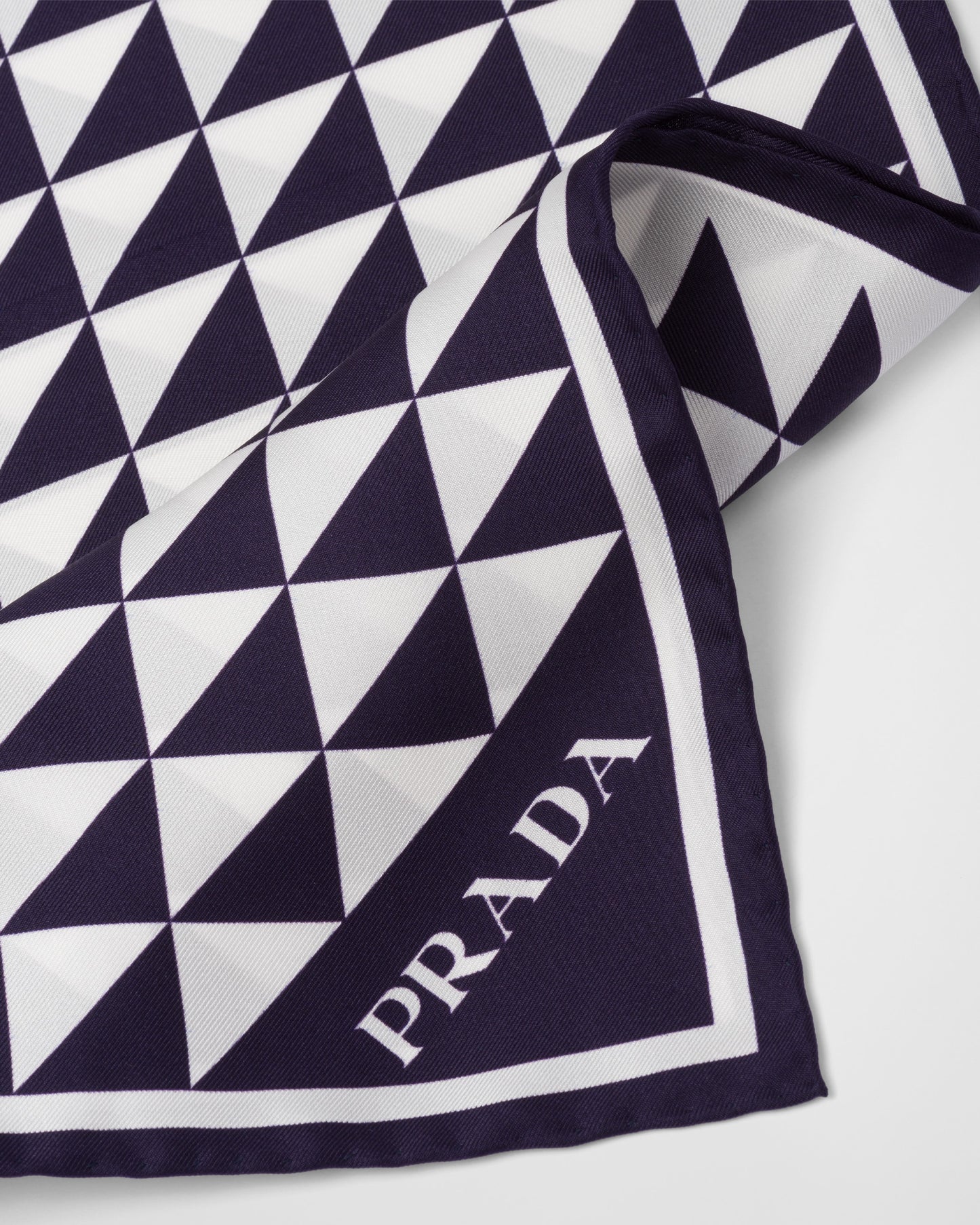 Printed silk twill scarf 55