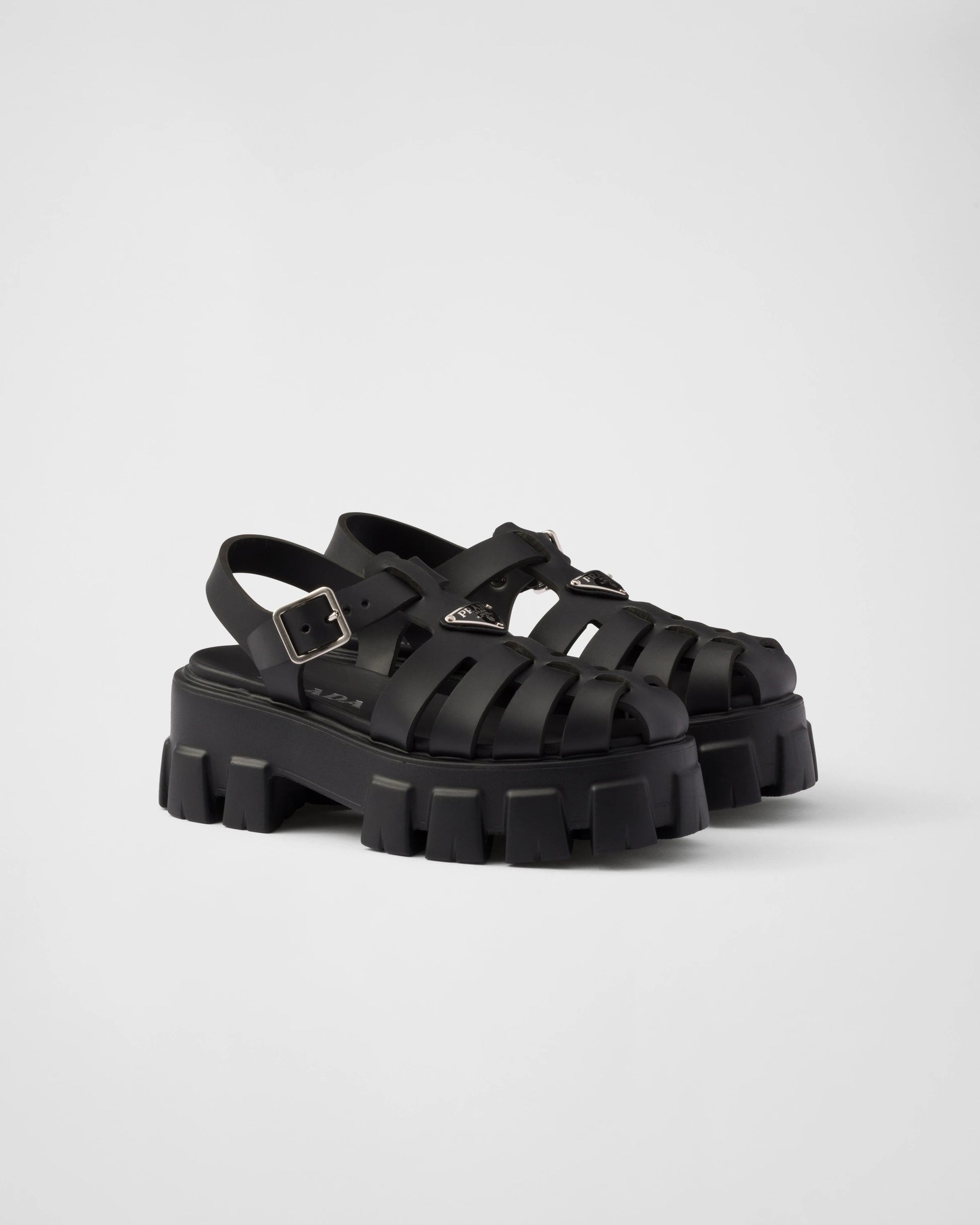 Monolith foam rubber sandals