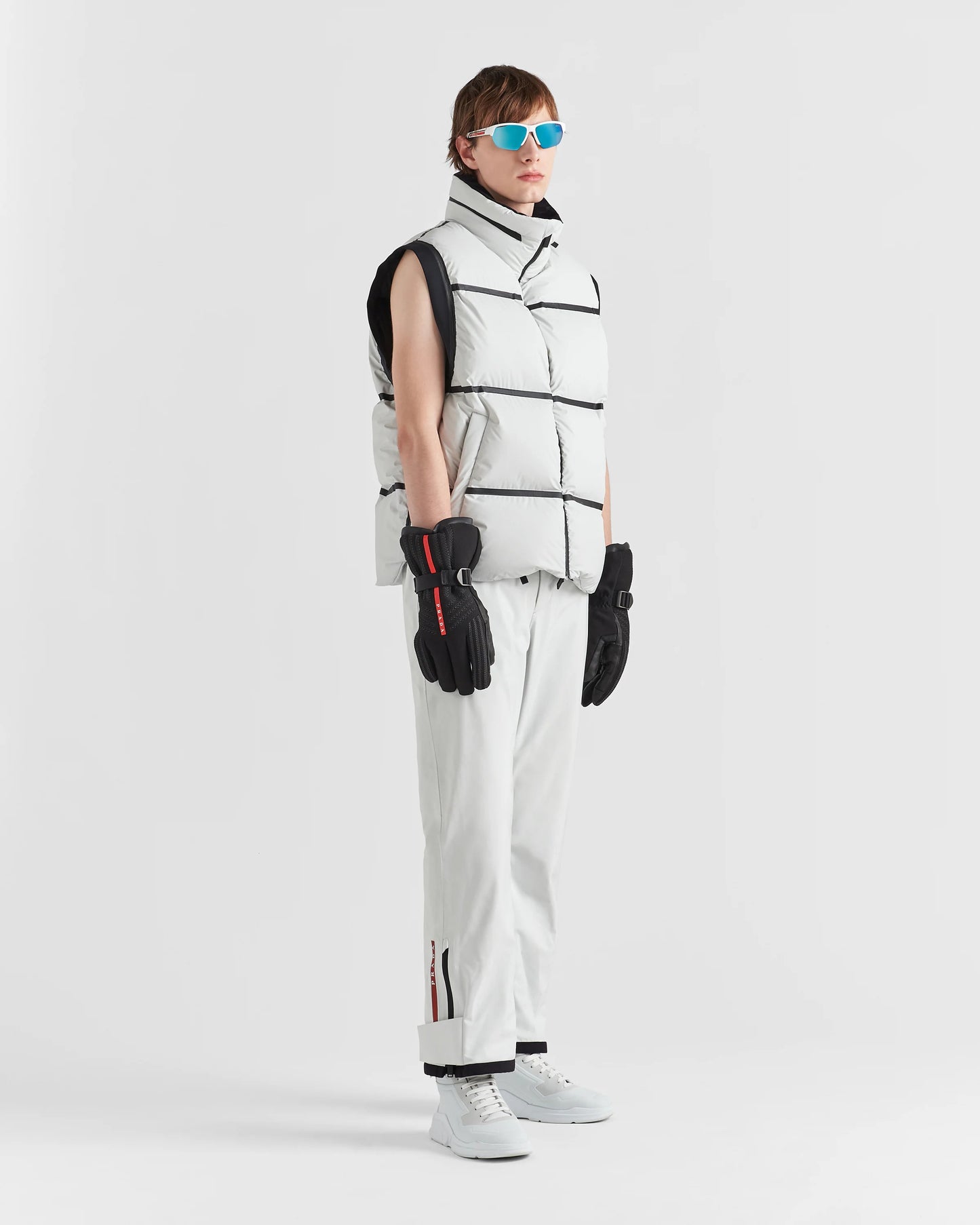 Light technical fabric down vest