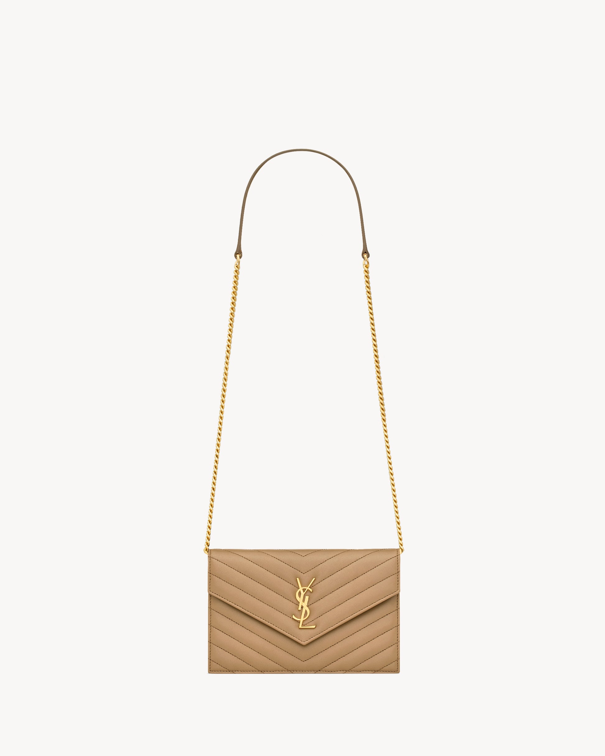 CASSANDRE ENVELOPE CHAIN WALLET IN LAMBSKIN