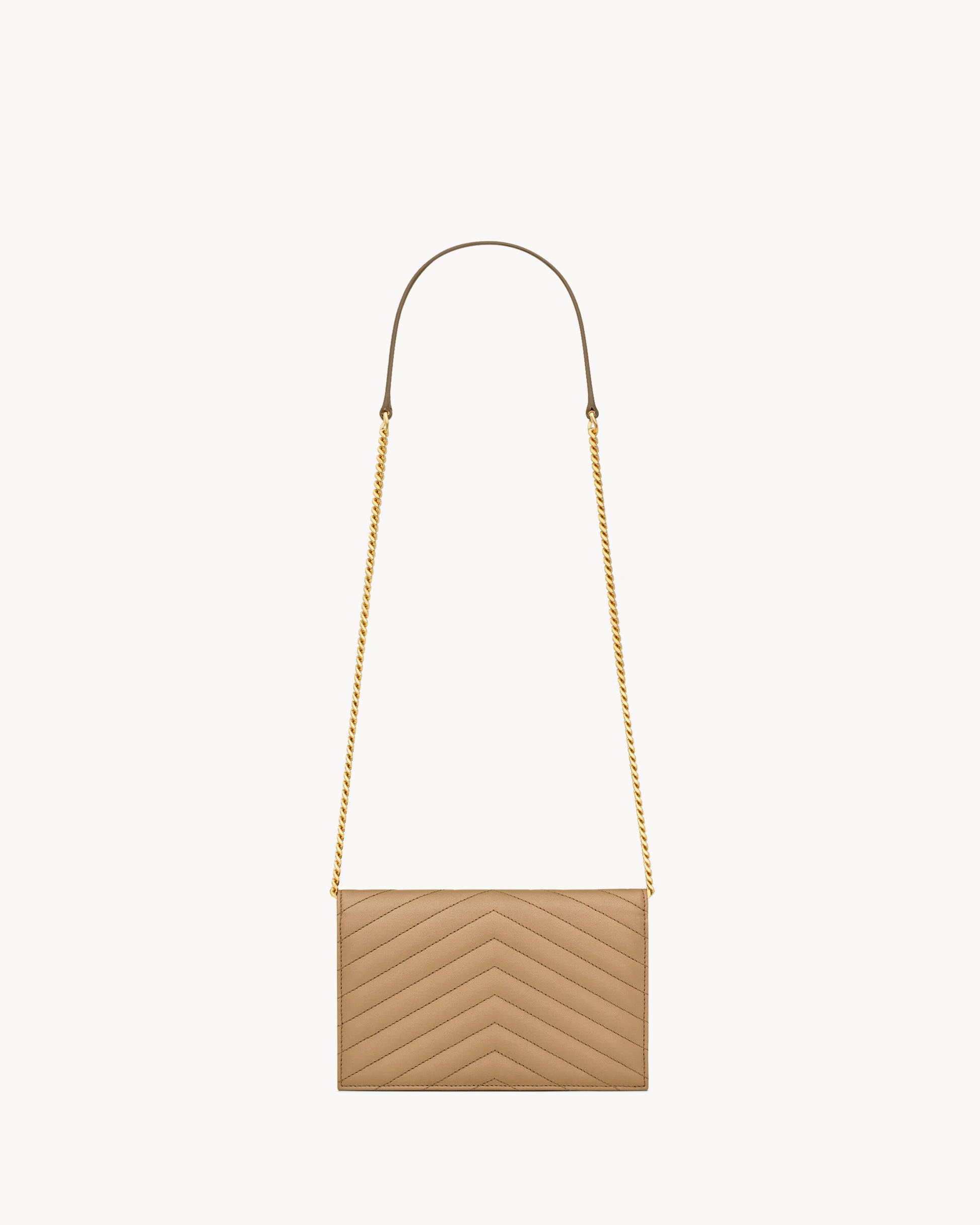 CASSANDRE ENVELOPE CHAIN WALLET IN LAMBSKIN