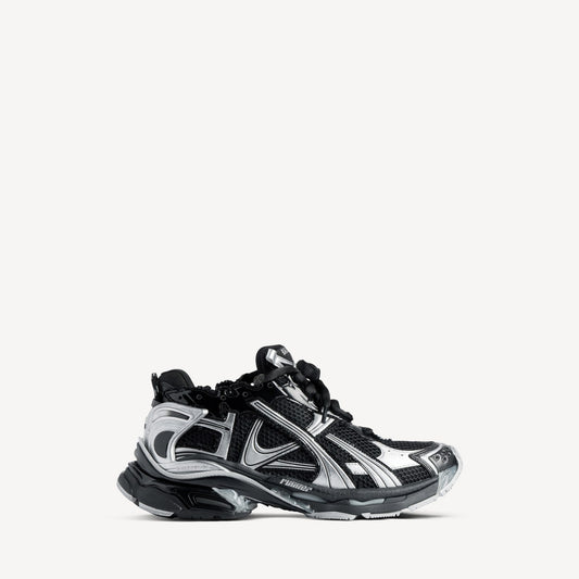 Runner sneaker