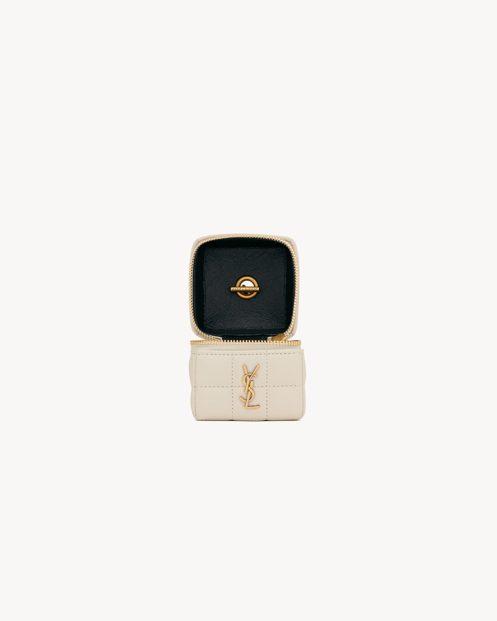 CASSANDRE MATELASSÉ CARRÉ mini cube in lambskin