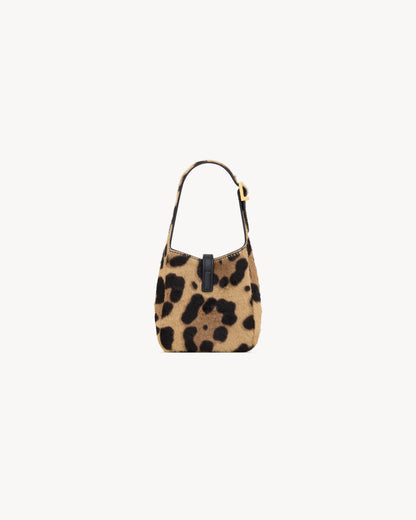 LE 5 À 7 supple micro bag in pony hair leather
